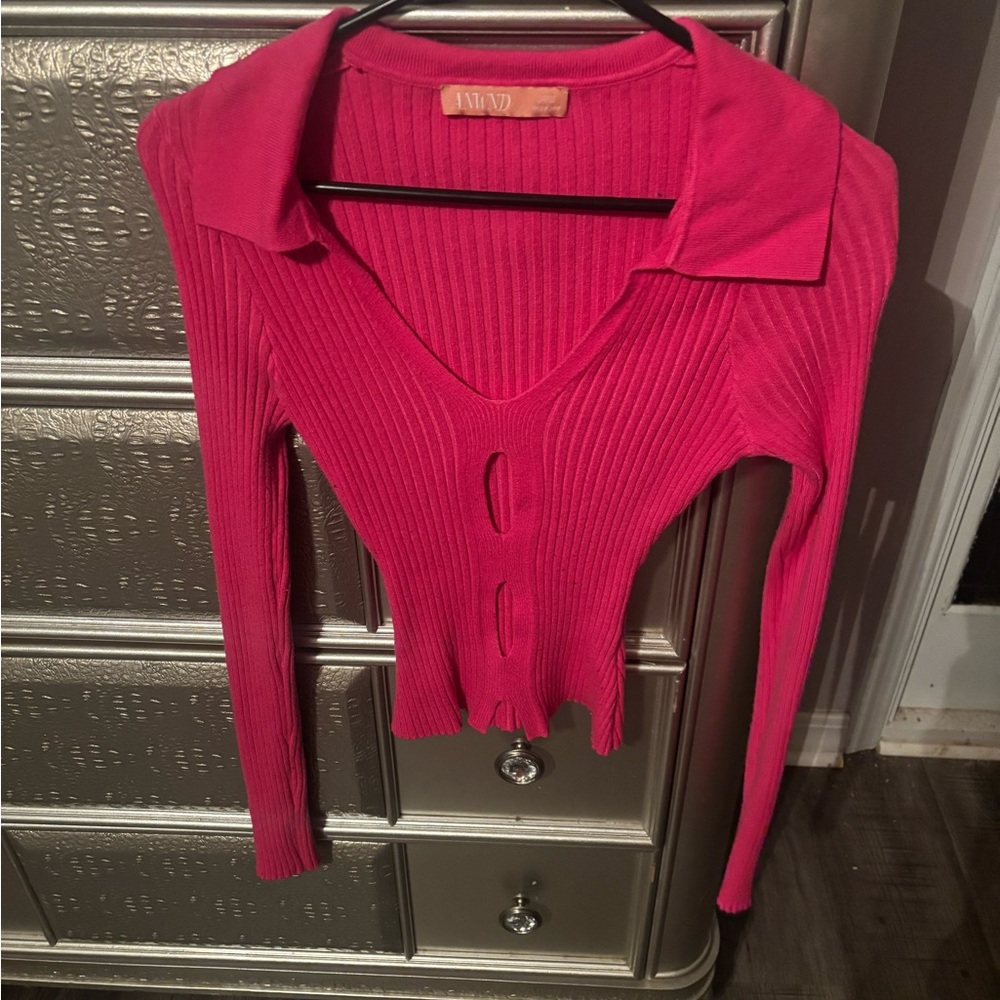 Pink Fitted Ribbed V-Neck Sweater